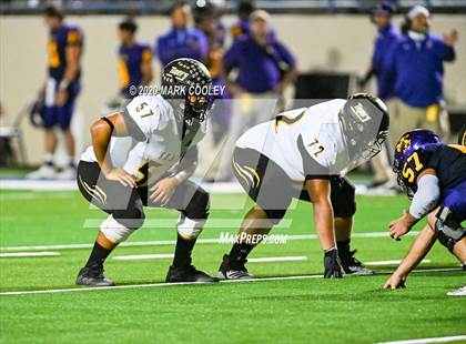 Thumbnail 2 in Sealy vs. Center (UIL D4 Area Playoff) photogallery.