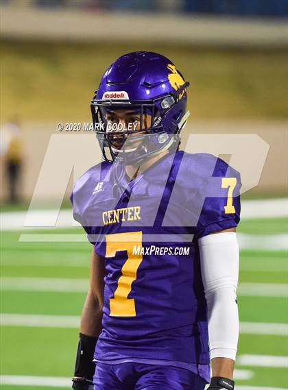 Thumbnail 1 in Sealy vs. Center (UIL D4 Area Playoff) photogallery.