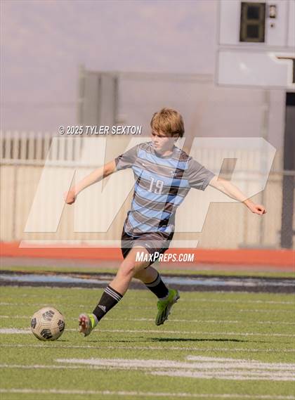 Thumbnail 3 in Thunderbird vs. Mica Mountain  (AIA 4A Quarterfinal) photogallery.