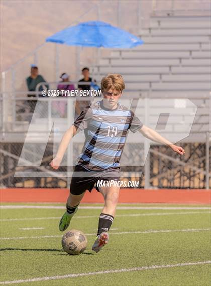 Thumbnail 2 in Thunderbird vs. Mica Mountain  (AIA 4A Quarterfinal) photogallery.