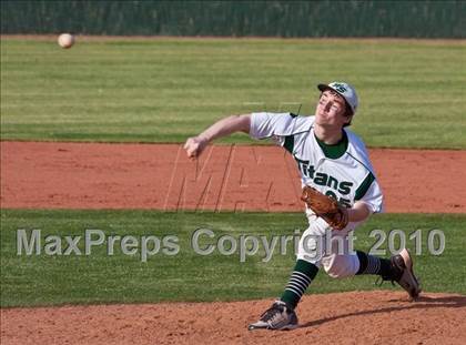 Thumbnail 1 in Santa Fe Christian vs. West Salem photogallery.