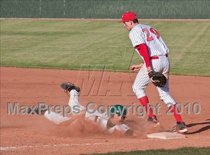 Thumbnail 2 in Santa Fe Christian vs. West Salem photogallery.
