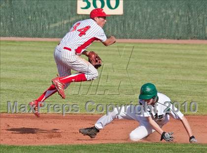 Thumbnail 3 in Santa Fe Christian vs. West Salem photogallery.