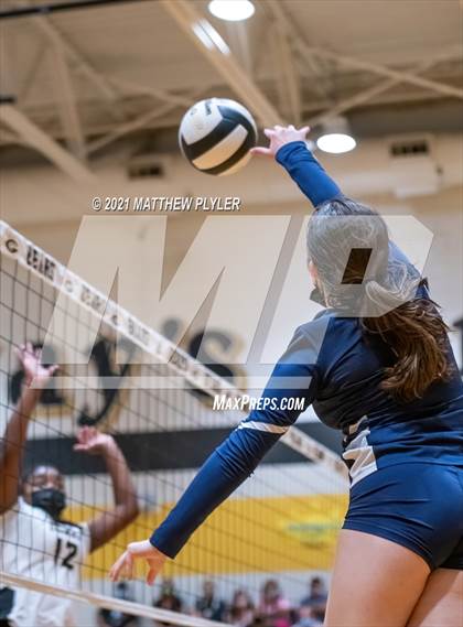Thumbnail 3 in Cape Fear @ Gray's Creek photogallery.