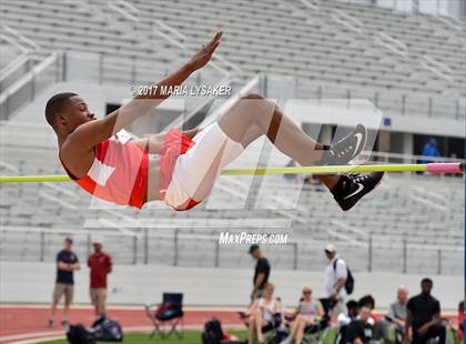 Thumbnail 3 in UIL Regional Track & Field Meet R3 photogallery.