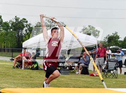 Thumbnail 3 in UIL Regional Track & Field Meet R3 photogallery.