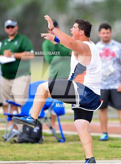 Thumbnail 1 in UIL Regional Track & Field Meet R3 photogallery.