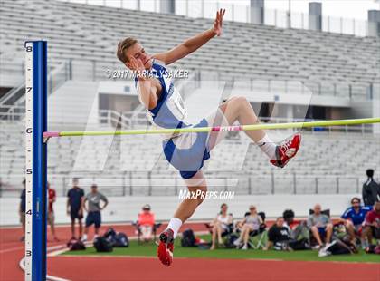 Thumbnail 1 in UIL Regional Track & Field Meet R3 photogallery.