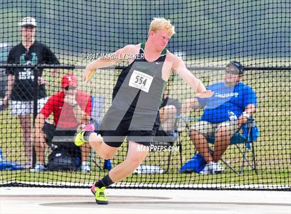 Thumbnail 2 in UIL Regional Track & Field Meet R3 photogallery.