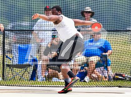 Thumbnail 2 in UIL Regional Track & Field Meet R3 photogallery.