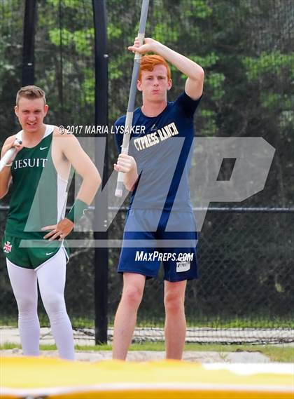 Thumbnail 1 in UIL Regional Track & Field Meet R3 photogallery.