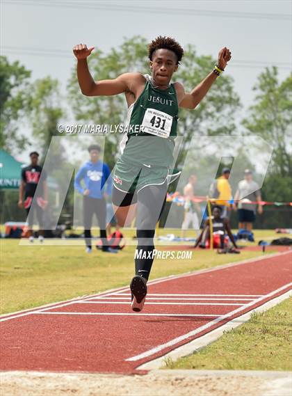 Thumbnail 3 in UIL Regional Track & Field Meet R3 photogallery.