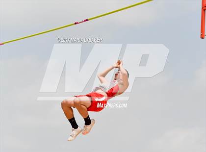 Thumbnail 2 in UIL Regional Track & Field Meet R3 photogallery.