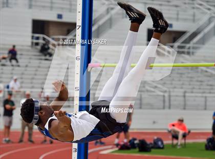 Thumbnail 1 in UIL Regional Track & Field Meet R3 photogallery.