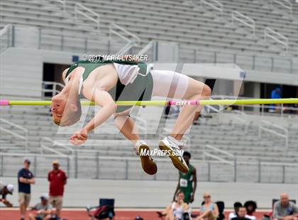 Thumbnail 2 in UIL Regional Track & Field Meet R3 photogallery.