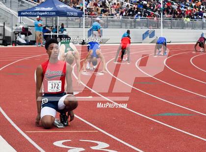 Thumbnail 2 in UIL Regional Track & Field Meet R3 photogallery.