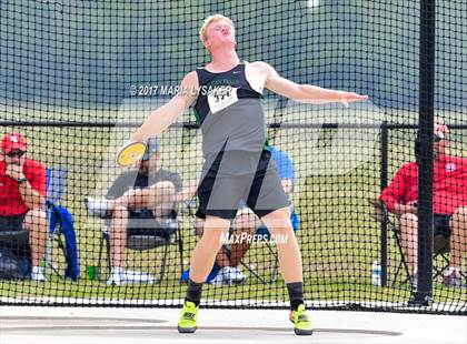 Thumbnail 1 in UIL Regional Track & Field Meet R3 photogallery.