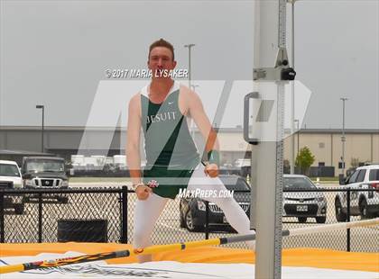 Thumbnail 2 in UIL Regional Track & Field Meet R3 photogallery.