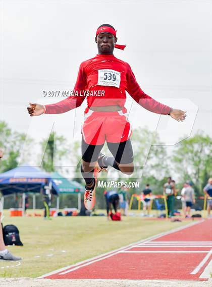 Thumbnail 3 in UIL Regional Track & Field Meet R3 photogallery.
