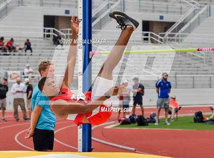 Thumbnail 2 in UIL Regional Track & Field Meet R3 photogallery.