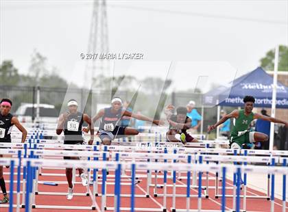 Thumbnail 2 in UIL Regional Track & Field Meet R3 photogallery.