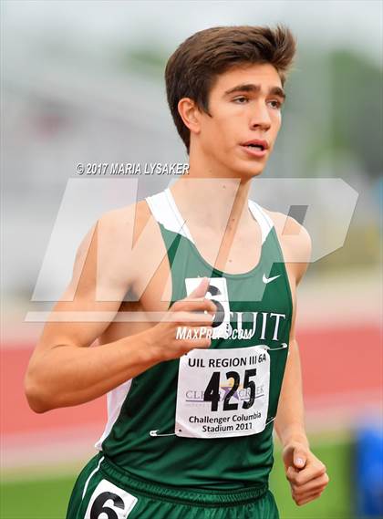 Thumbnail 2 in UIL Regional Track & Field Meet R3 photogallery.