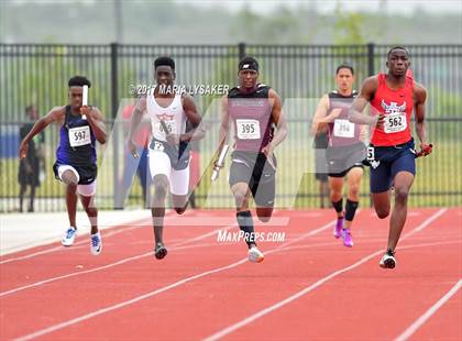 Thumbnail 1 in UIL Regional Track & Field Meet R3 photogallery.