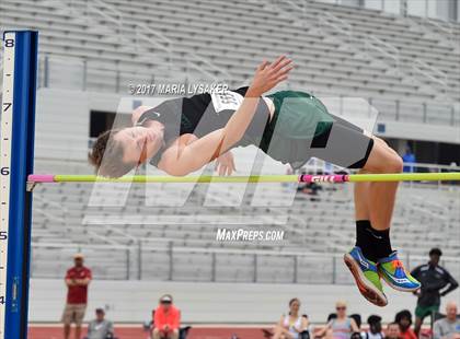 Thumbnail 2 in UIL Regional Track & Field Meet R3 photogallery.