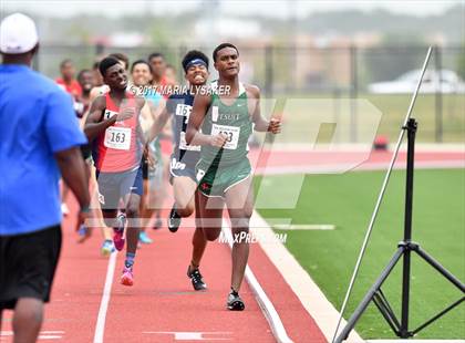 Thumbnail 2 in UIL Regional Track & Field Meet R3 photogallery.