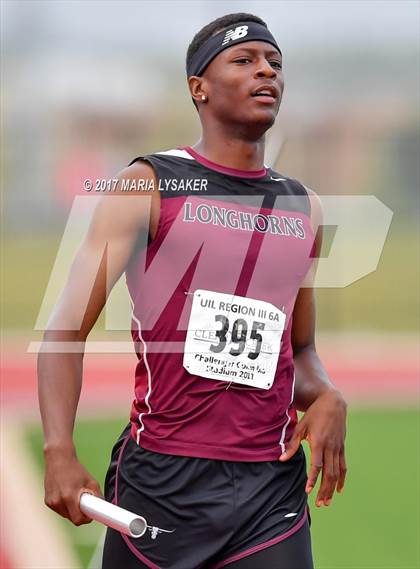 Thumbnail 2 in UIL Regional Track & Field Meet R3 photogallery.
