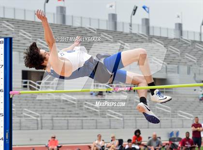 Thumbnail 1 in UIL Regional Track & Field Meet R3 photogallery.