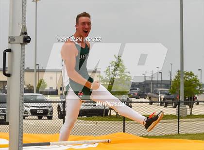 Thumbnail 3 in UIL Regional Track & Field Meet R3 photogallery.