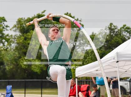 Thumbnail 2 in UIL Regional Track & Field Meet R3 photogallery.