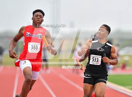 Thumbnail 2 in UIL Regional Track & Field Meet R3 photogallery.