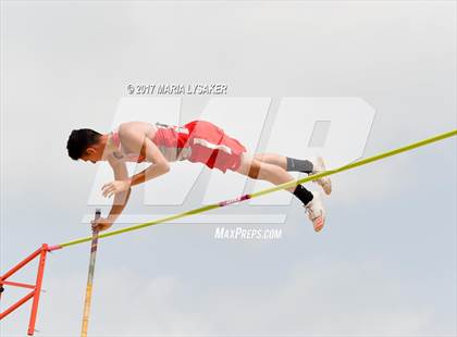 Thumbnail 3 in UIL Regional Track & Field Meet R3 photogallery.