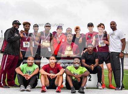 Thumbnail 2 in UIL Regional Track & Field Meet R3 photogallery.