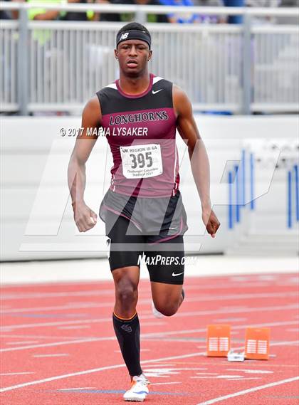 Thumbnail 1 in UIL Regional Track & Field Meet R3 photogallery.