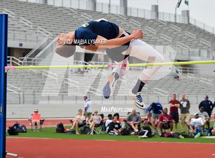 Thumbnail 1 in UIL Regional Track & Field Meet R3 photogallery.
