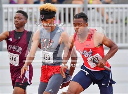 Thumbnail 1 in UIL Regional Track & Field Meet R3 photogallery.