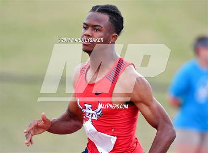 Thumbnail 2 in UIL Regional Track & Field Meet R3 photogallery.