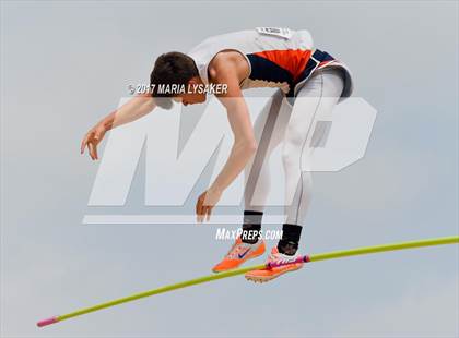 Thumbnail 3 in UIL Regional Track & Field Meet R3 photogallery.