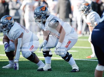 Thumbnail 2 in Skyridge vs. Corner Canyon (UHSAA 6A Final) photogallery.