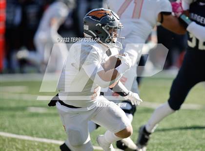 Thumbnail 2 in Skyridge vs. Corner Canyon (UHSAA 6A Final) photogallery.