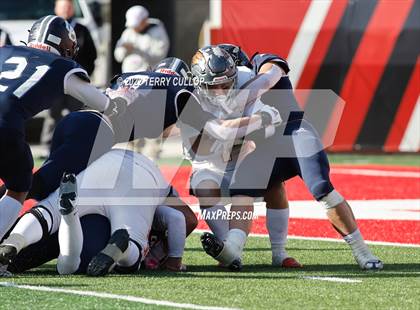 Thumbnail 1 in Skyridge vs. Corner Canyon (UHSAA 6A Final) photogallery.
