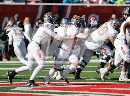 Thumbnail 1 in Skyridge vs. Corner Canyon (UHSAA 6A Final) photogallery.