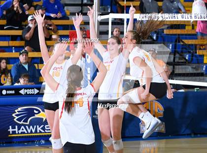 Thumbnail 3 in Valley Christian vs. Cathedral Catholic (CIF State D2 Final) photogallery.