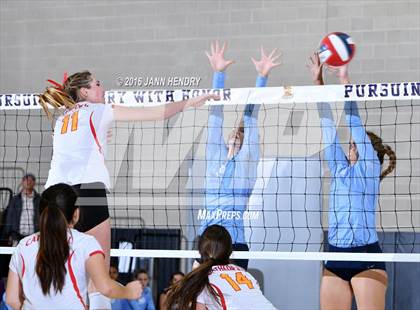 Thumbnail 3 in Valley Christian vs. Cathedral Catholic (CIF State D2 Final) photogallery.