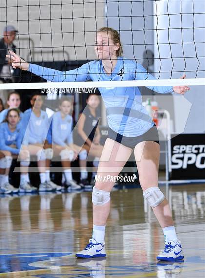 Thumbnail 3 in Valley Christian vs. Cathedral Catholic (CIF State D2 Final) photogallery.