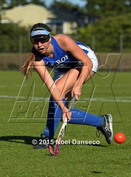 Thumbnail 1 in St. Ignatius vs Gilroy photogallery.