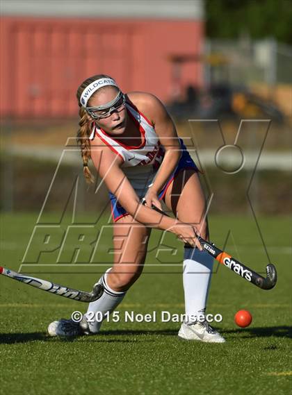 Thumbnail 2 in St. Ignatius vs Gilroy photogallery.